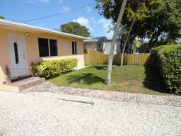 Picture of 22 Snapper Ave, Key Largo, FL 33037