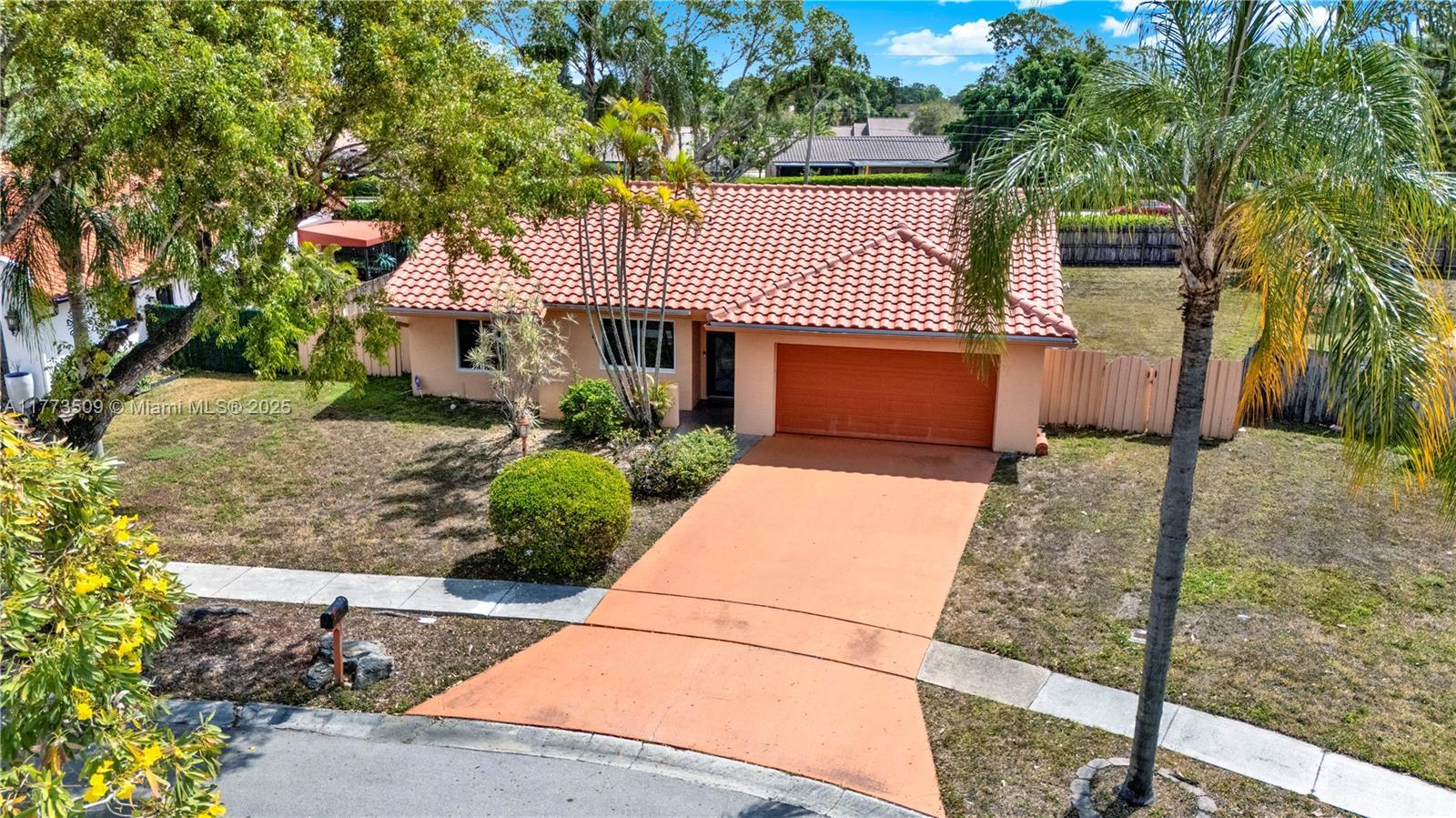 Picture of 21034 Chinaberry Dr, Boca Raton, FL 33428