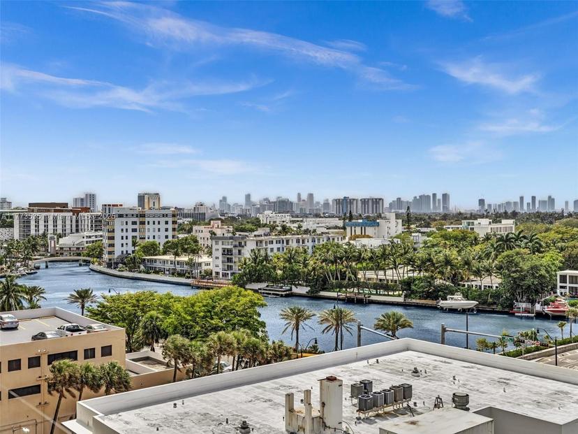 Picture of 2625 Collins Ave # 909, Miami Beach FL 33140