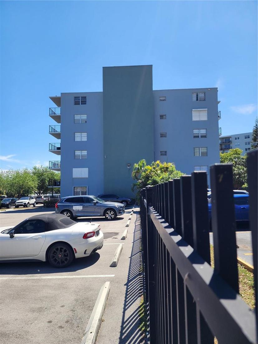 Picture of 12500 NE 15Th Ave # 112, North Miami FL 33161