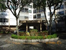 Picture of 1300 Saint Charles Pl, Pembroke Pines, FL 33026