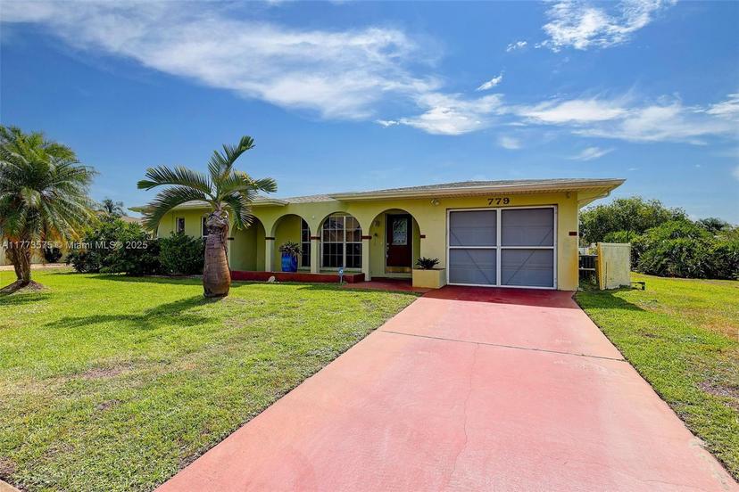 Picture of 779 SW Ravenswood Ln, Port St. Lucie FL 34983