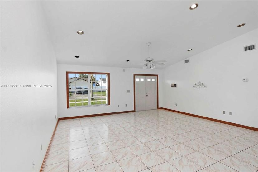 Picture of 13723 SW 282Nd Ter, Homestead FL 33033