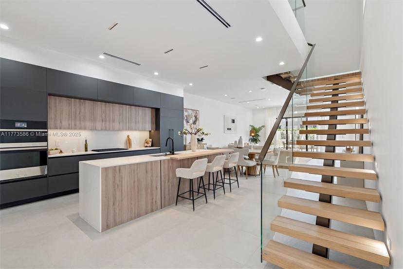 Picture of 1408 NE 5Th St # A, Fort Lauderdale FL 33301