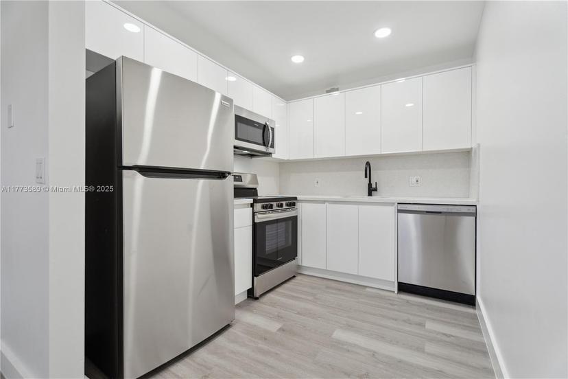 Picture of 1301 SW 134Th Way # 213B, Pembroke Pines FL 33027