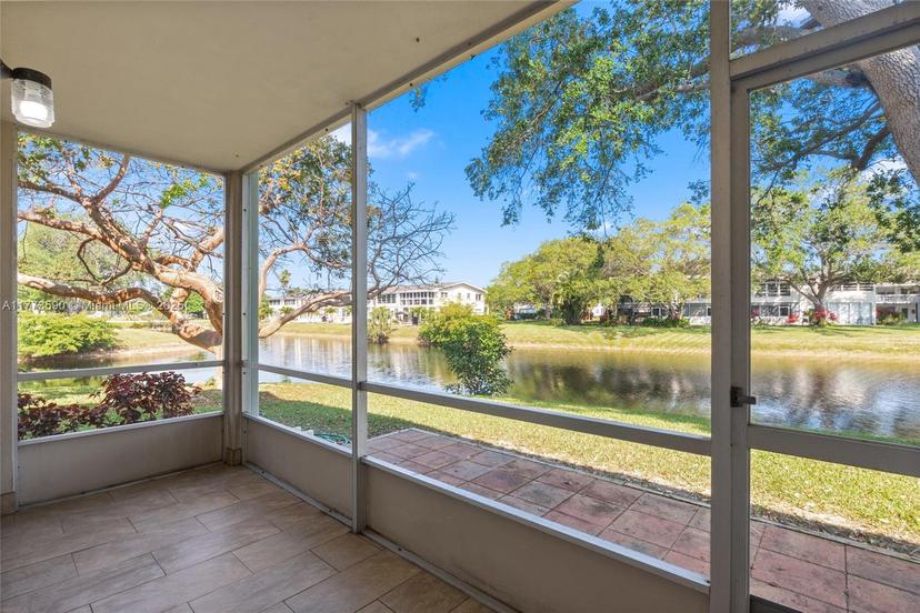Picture of 10 Oakridge B # 10, Deerfield Beach FL 33442