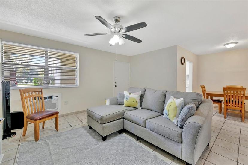Picture of 1395 NE 167Th St # 104, Miami FL 33162