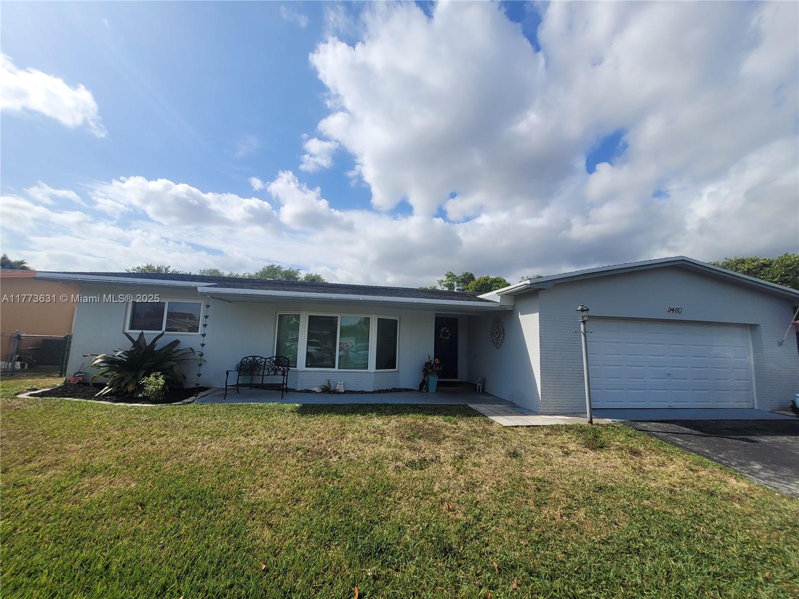 Picture of 9460 NW 3Rd St, Pembroke Pines, FL 33024