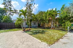Picture of 4411 SW 55Th Ave, Davie, FL 33314