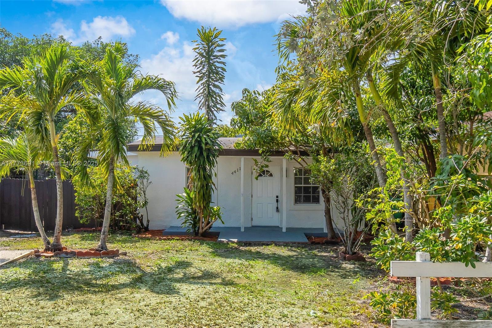 Picture of 4411 SW 55Th Ave, Davie, FL 33314