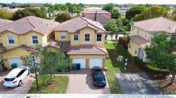 Picture of 10982 NW 86Th Ter # 10982, Doral, FL 33178