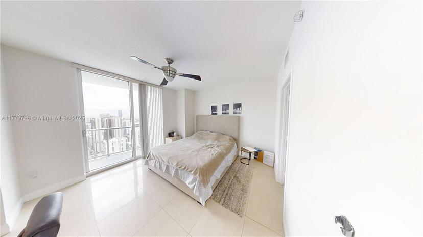 Picture of 185 SW 7Th St # 3502, Miami FL 33130