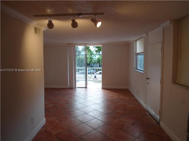 Picture of 1801 S Treasure Dr # 214, North Bay Village FL 33141