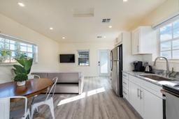 Picture of 115 NE 2Nd St, Hallandale Beach, FL 33009