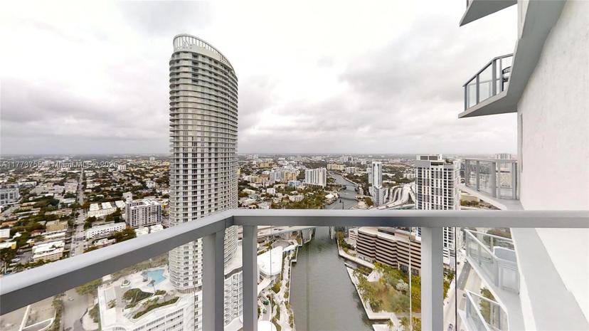 Picture of 185 SW 7Th St # 4201, Miami FL 33130
