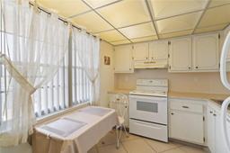 Picture of 4850 NW 29Th Ct # 423, Lauderdale Lakes, FL 33313