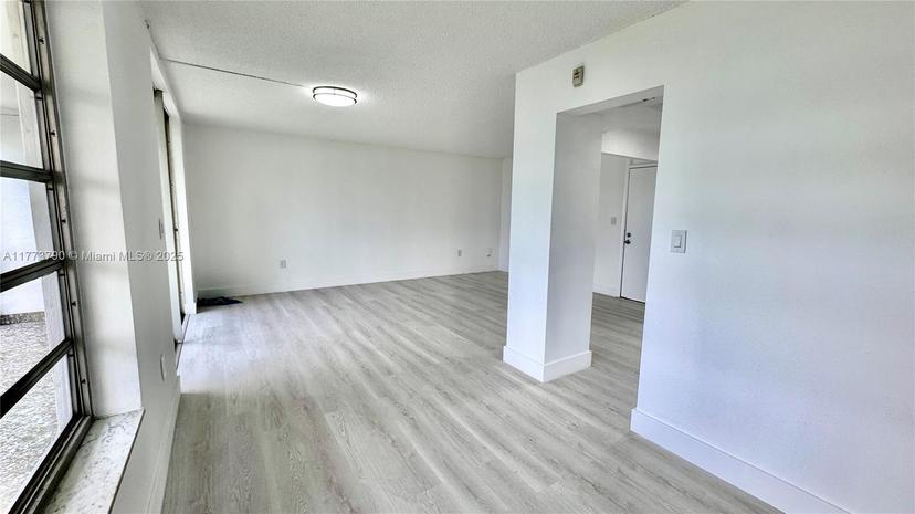 Picture of 2999 Point East Dr # C101, Aventura FL 33160