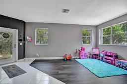 Picture of 218 NW 75Th Ter, Plantation, FL 33317
