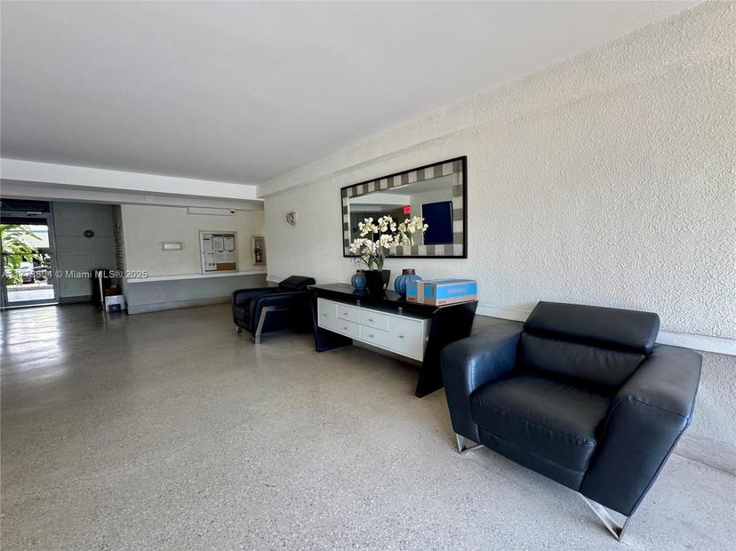 Picture of 1740 NW N River Dr # 327, Miami FL 33125