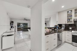 Picture of 851 NE 14Th Ave # 418, Hallandale Beach, FL 33009