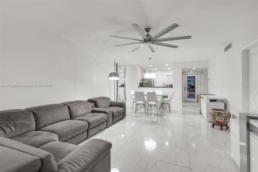 Picture of 851 NE 14Th Ave # 418, Hallandale Beach FL 33009