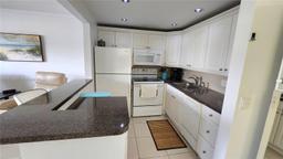 Picture of 2115 E Cambridge E # 2115, Deerfield Beach, FL 33442
