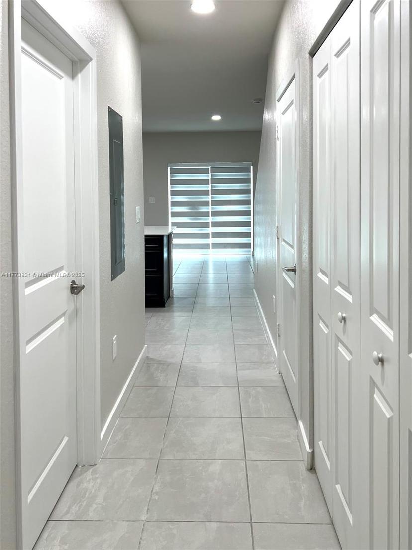 Picture of 1065 NW 4Th Ter, Florida City FL 33034