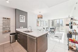 Picture of 55 SE 6Th St # 1608, Miami, FL 33131