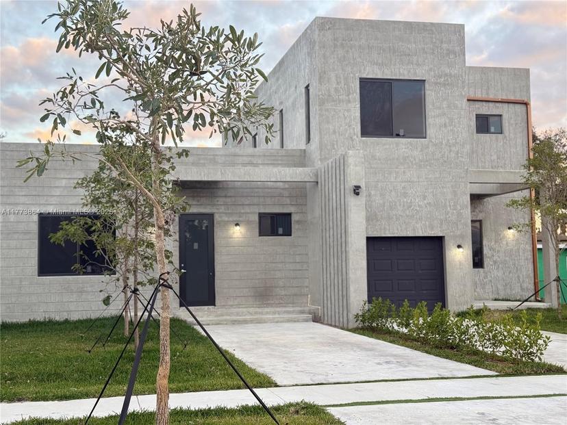 Picture of 12130 SW 212Th St, Miami FL 33177