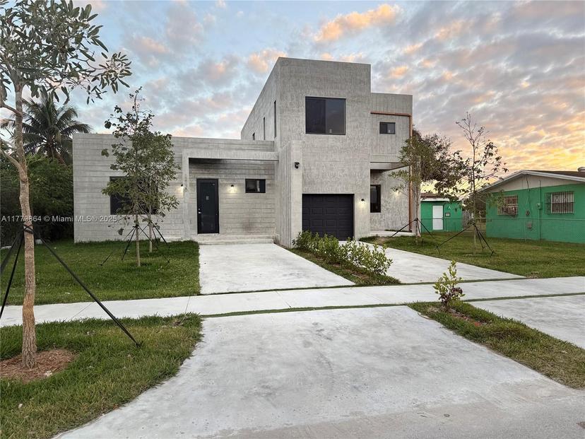 Picture of 12130 SW 212Th St, Miami FL 33177