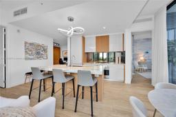 Picture of 2831 S Bayshore Dr # 705, Miami, FL 33133