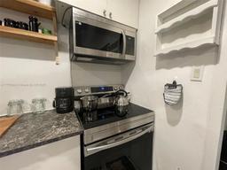 Picture of 713 SW 7Th Ave, Hallandale Beach, FL 33009
