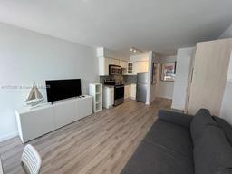 Picture of 4228 N Ocean Dr # 17, Lauderdale By The Sea, FL 33308