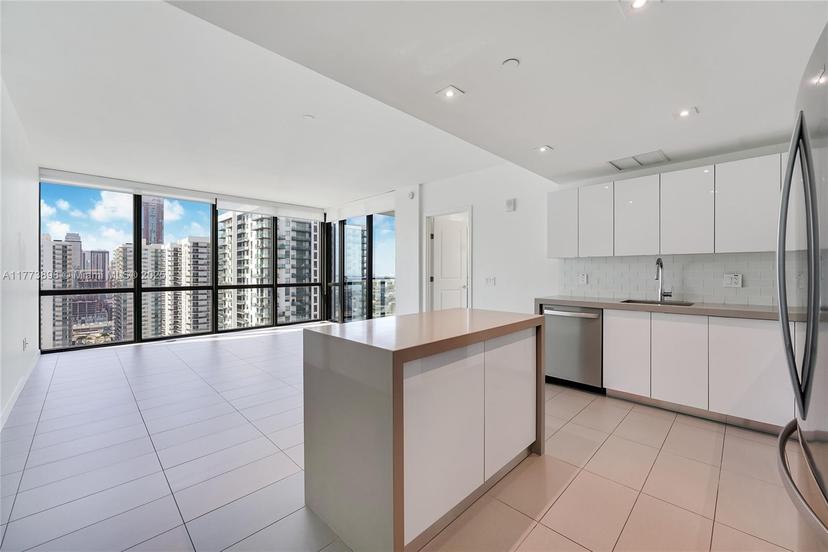 Picture of 1600 NE 1St Ave # 2810, Miami FL 33132