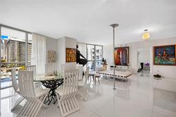 Picture of 475 Brickell Ave # 714, Miami, FL 33131