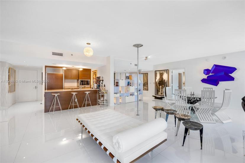 Picture of 475 Brickell Ave # 714, Miami FL 33131