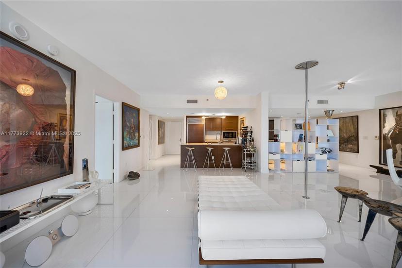Picture of 475 Brickell Ave # 714, Miami FL 33131