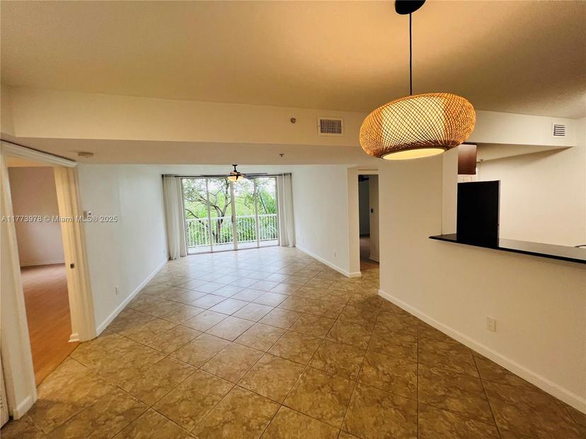 Picture of 529 E Sheridan St # 302, Dania Beach FL 33004