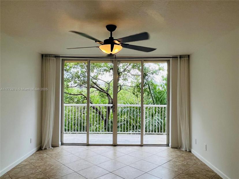 Picture of 529 E Sheridan St # 302, Dania Beach FL 33004