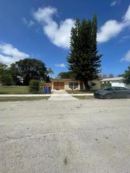 Picture of 2801 Mayo St, Hollywood, FL 33020