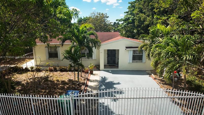 Picture of 596 NW 109Th St, Miami FL 33168