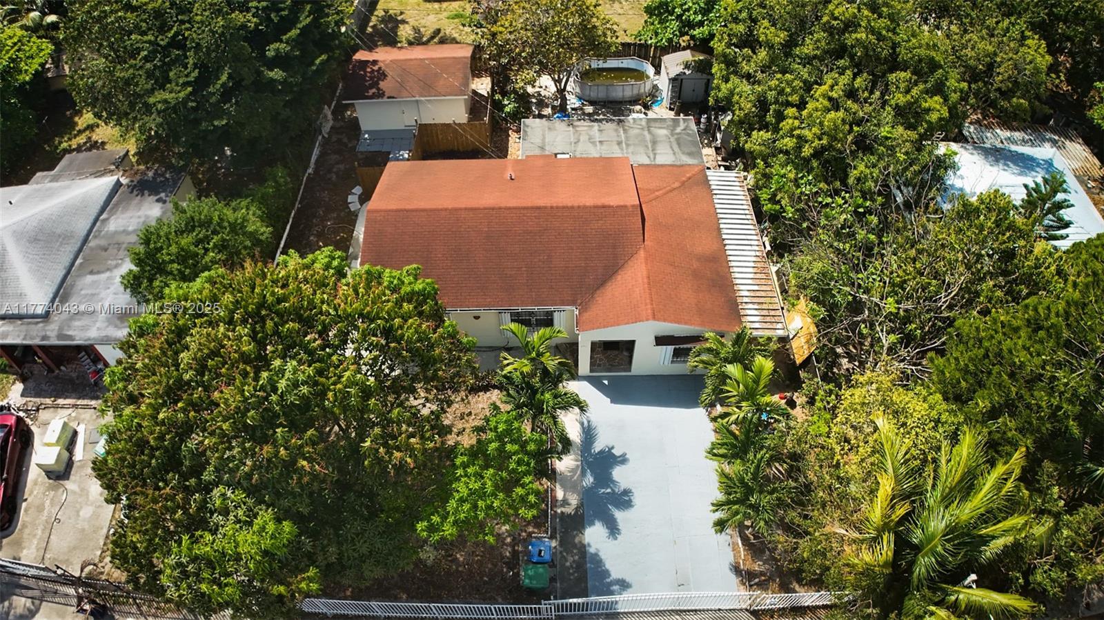 Picture of 596 NW 109Th St, Miami, FL 33168