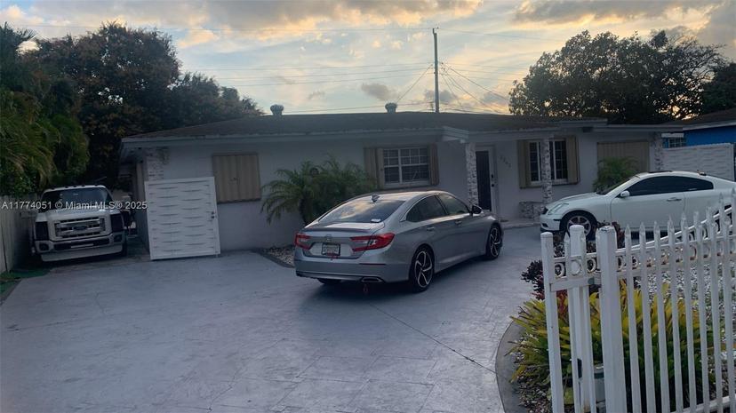 Picture of 3360 NW 171St Ter, Miami Gardens FL 33056