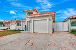 Picture of 15122 NW 91St Ct, Miami Lakes, FL 33018