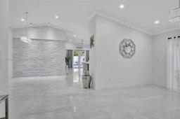 Picture of 15122 NW 91St Ct, Miami Lakes, FL 33018