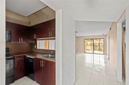 Picture of 3199 Foxcroft Rd # 311, Miramar, FL 33025