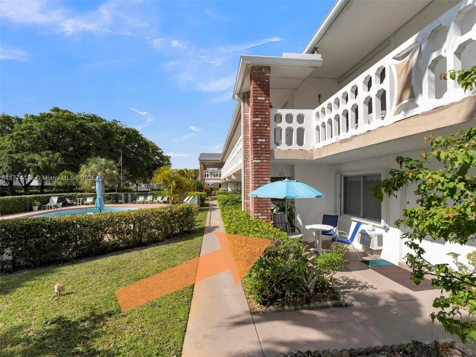 Picture of 3701 Tyler St # 104, Hollywood, FL 33021