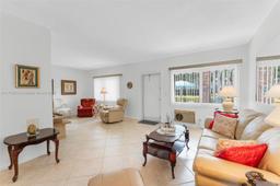 Picture of 3701 Tyler St # 104, Hollywood, FL 33021