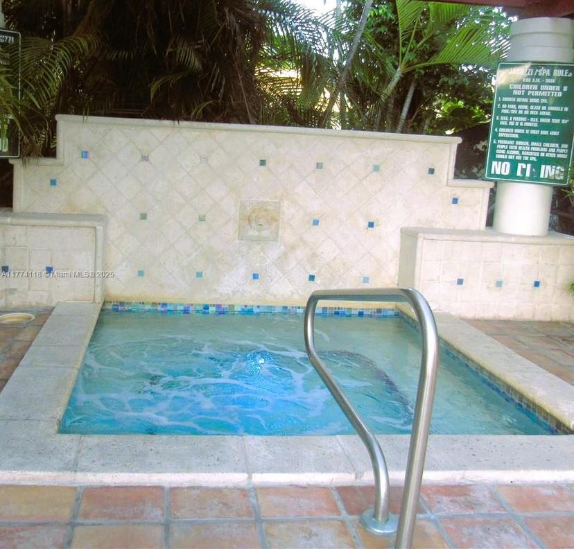 Picture of 10431 N Kendall Drive # D211, Kendall FL 33176