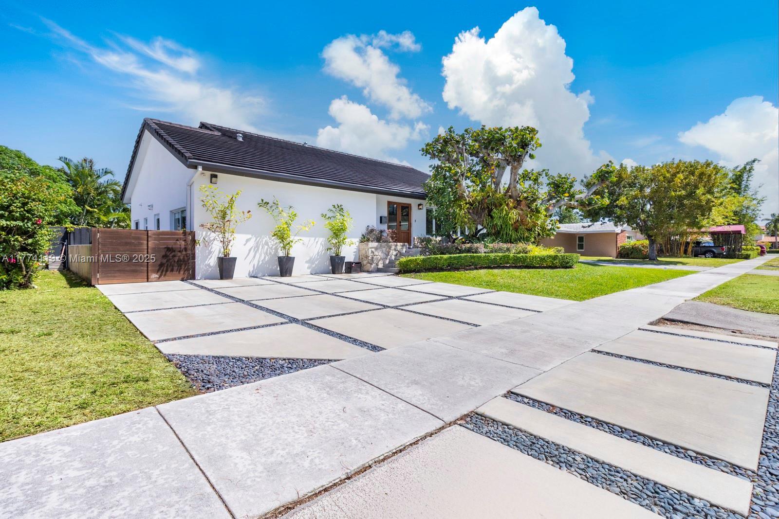 Picture of 1731 SW 98Th Ave, Miami, FL 33165